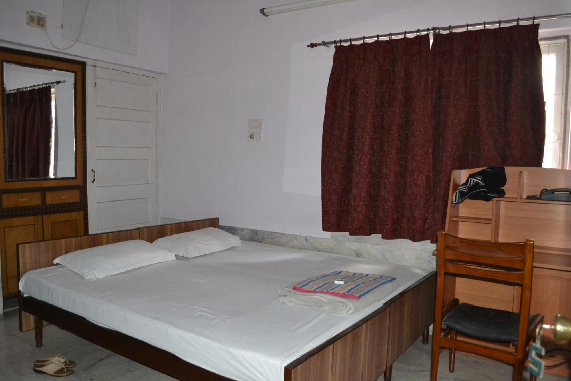 Monorama Guest House Калькутта Экстерьер фото