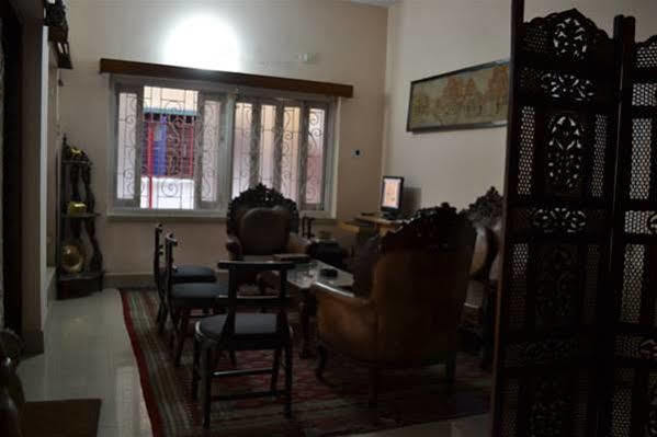 Monorama Guest House Калькутта Экстерьер фото